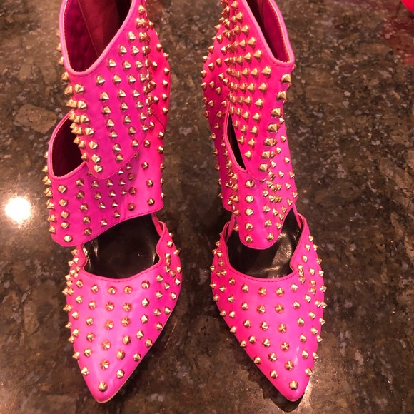 Redkiss Shoes - Picture 1 of 7